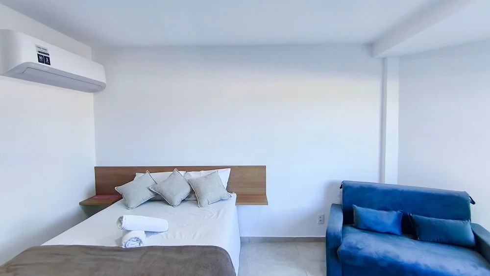 Max Carneiros Suites by CTA