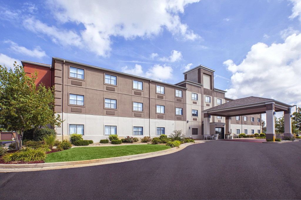 Holiday Inn Express Hotel Howe / Sturgis by IHG