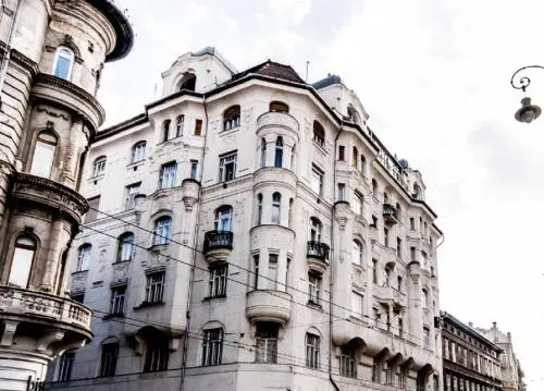 Royal Center Apartment