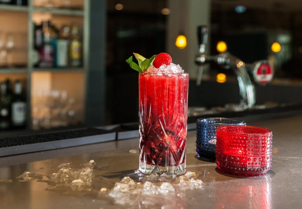 Отель Courtyard by Marriott Amsterdam Arena Atlas