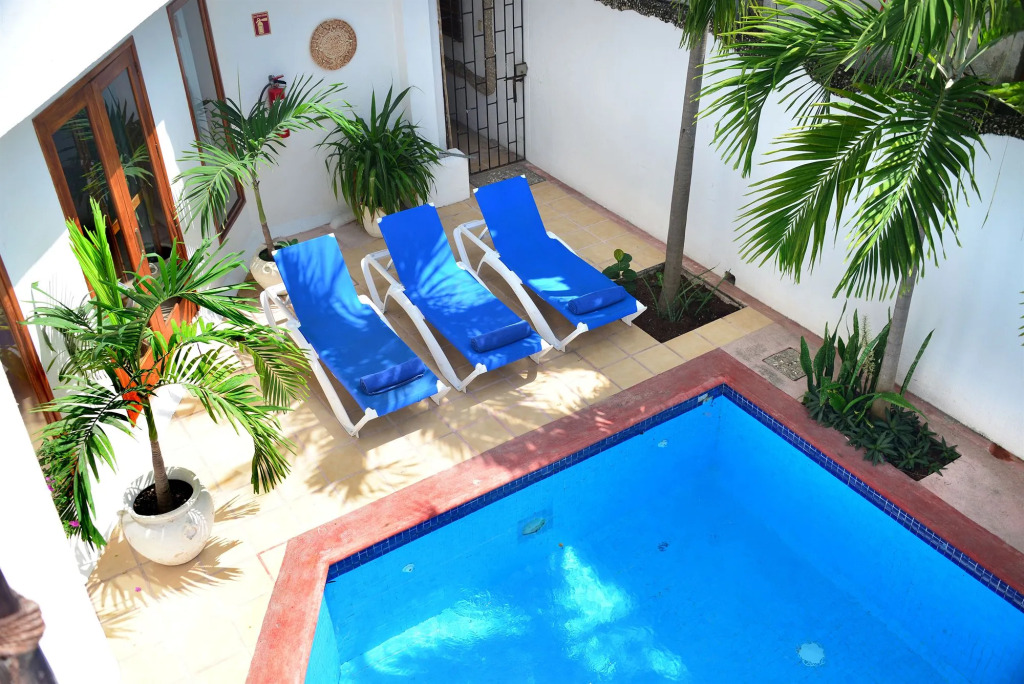 Club Yebo Hotel