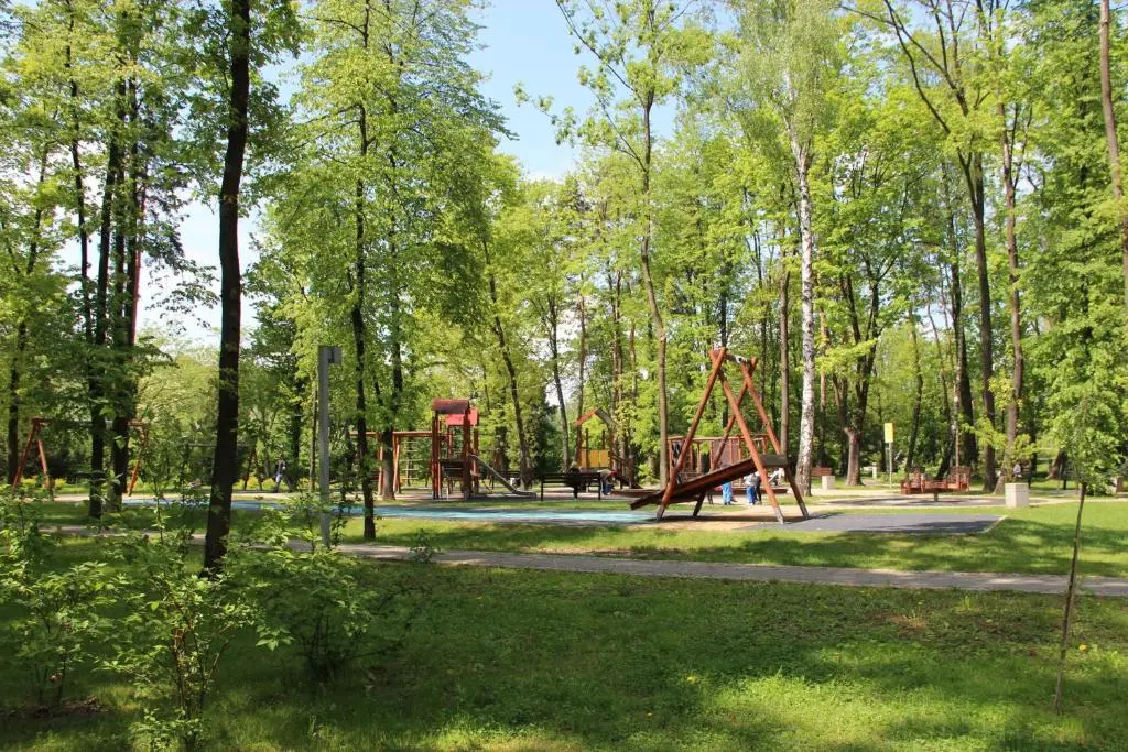 Uroczy Domek Z Ogrodem I Tarasem