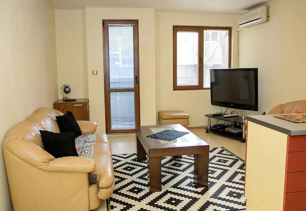 FM Premium 2-BDR Apartment - Red Square Varna