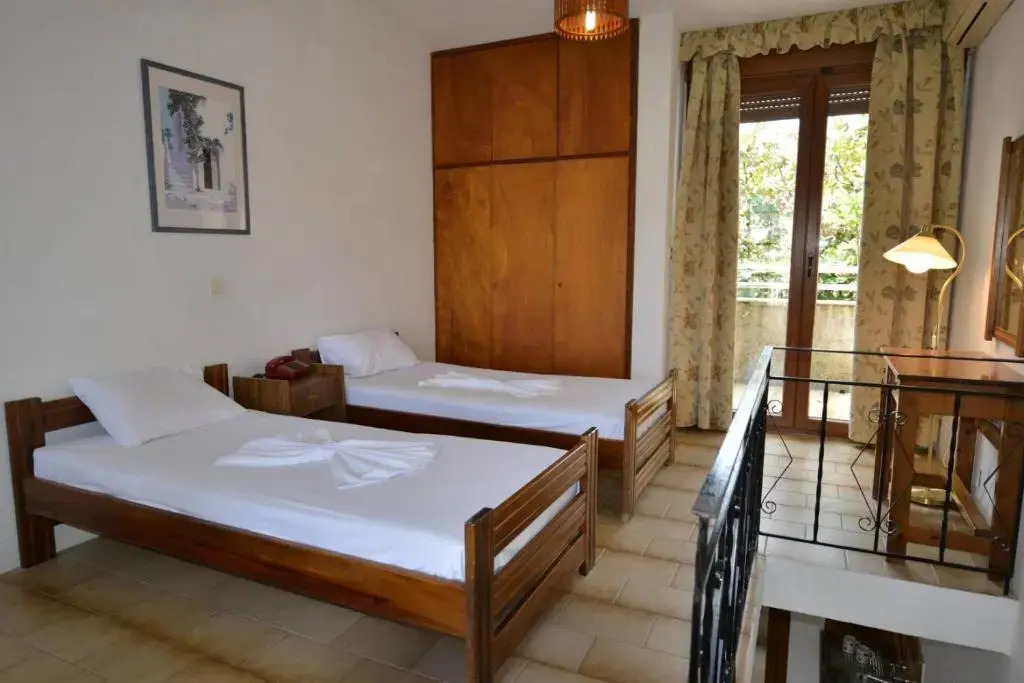 Kipos Hotel