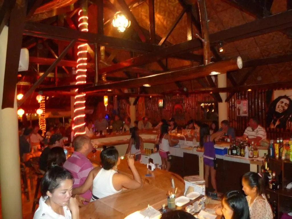 Alona Vida Beach Resort
