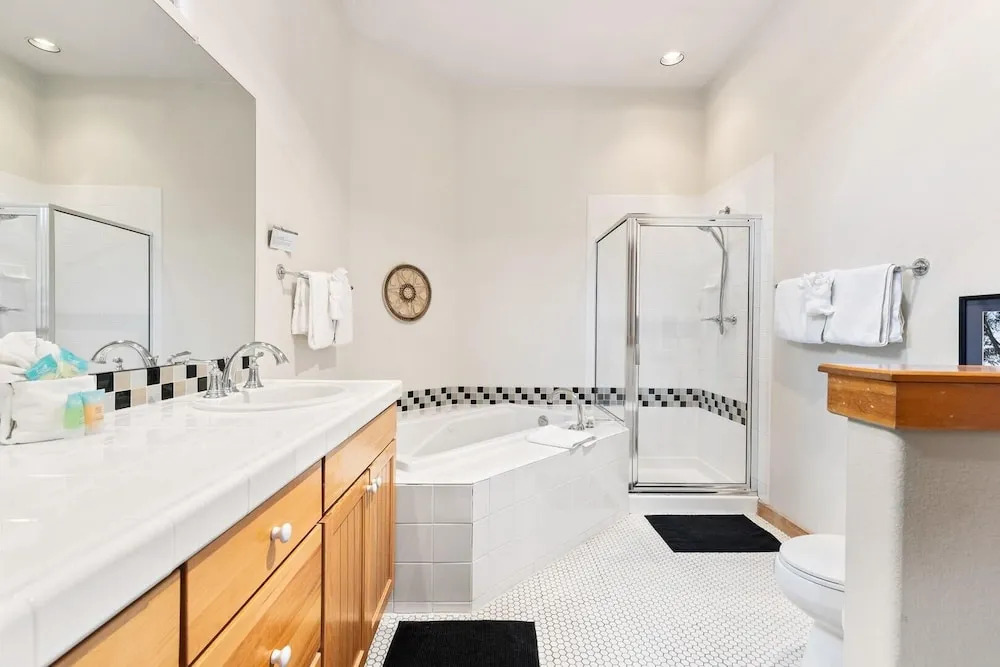 Waterdance 475a 5 Bedroom Townhouse by RedAwning