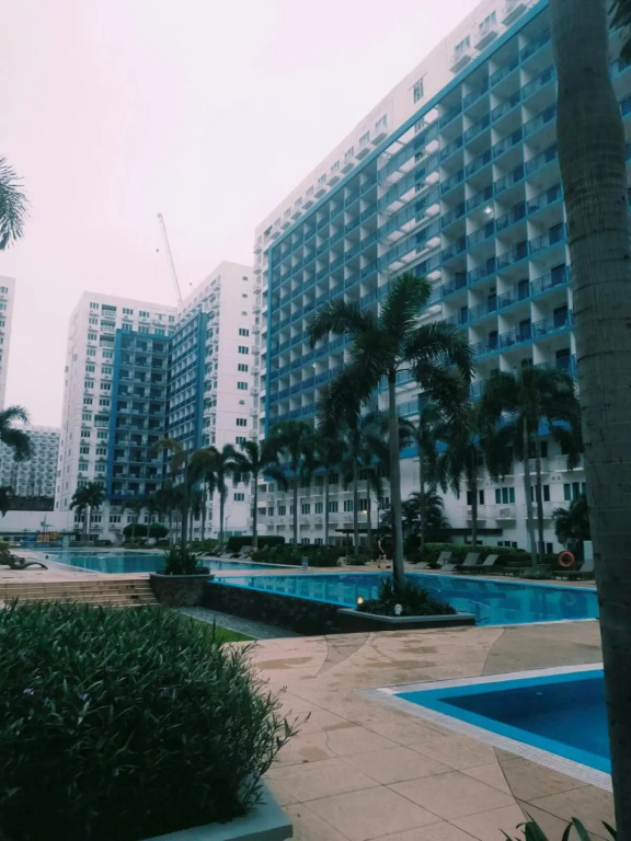 Chins Place Sea Residences MOA