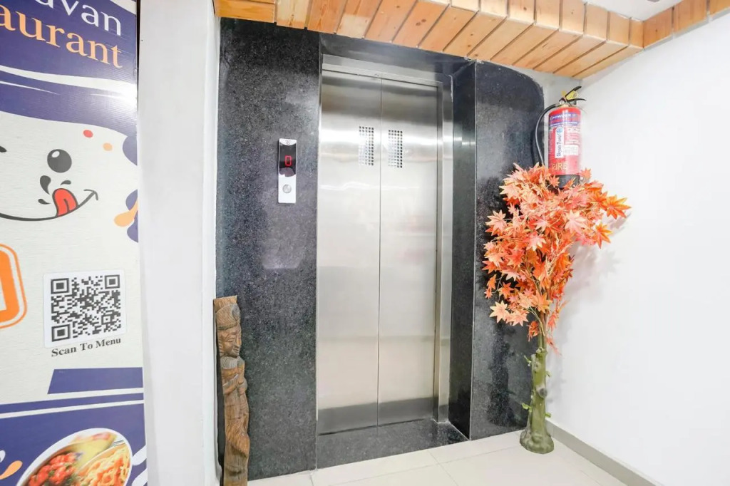 FabHotel Vrundavan - Nr Sargam Shopping Center