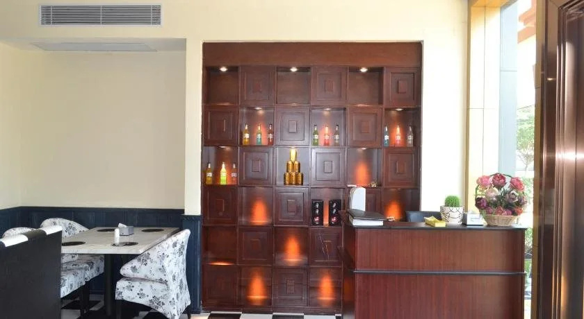 Royal Holiday Hotel