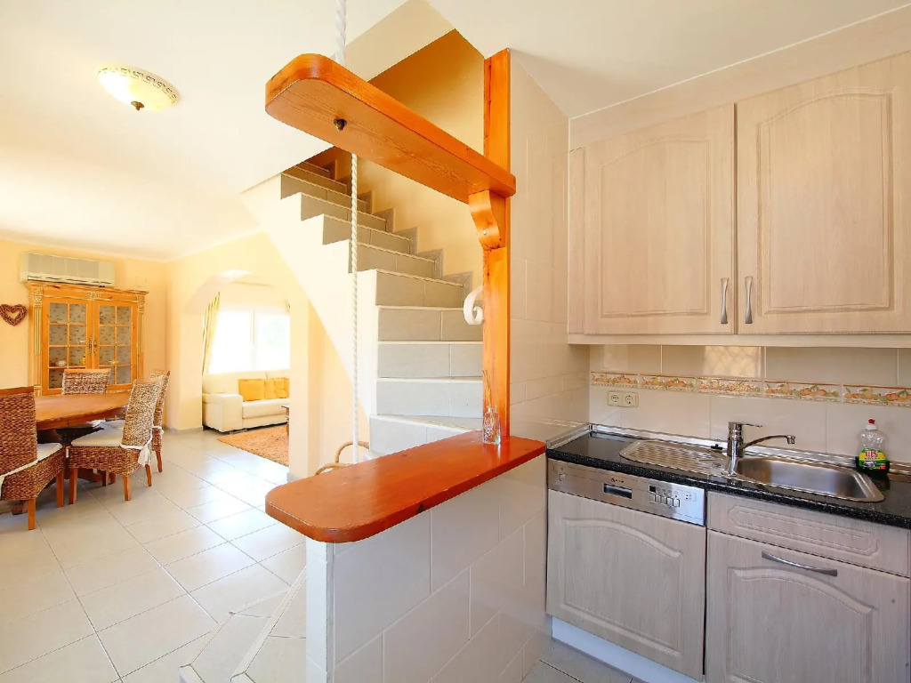 Requesens 166 - Three Bedroom