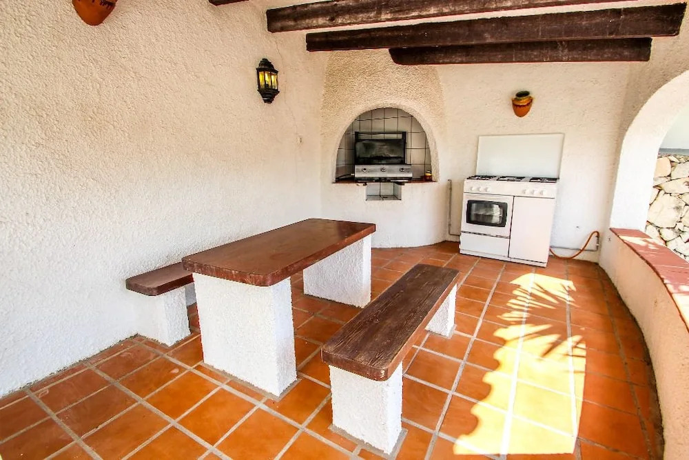 Sweet - modern, well-equipped villa with private pool in Benissa