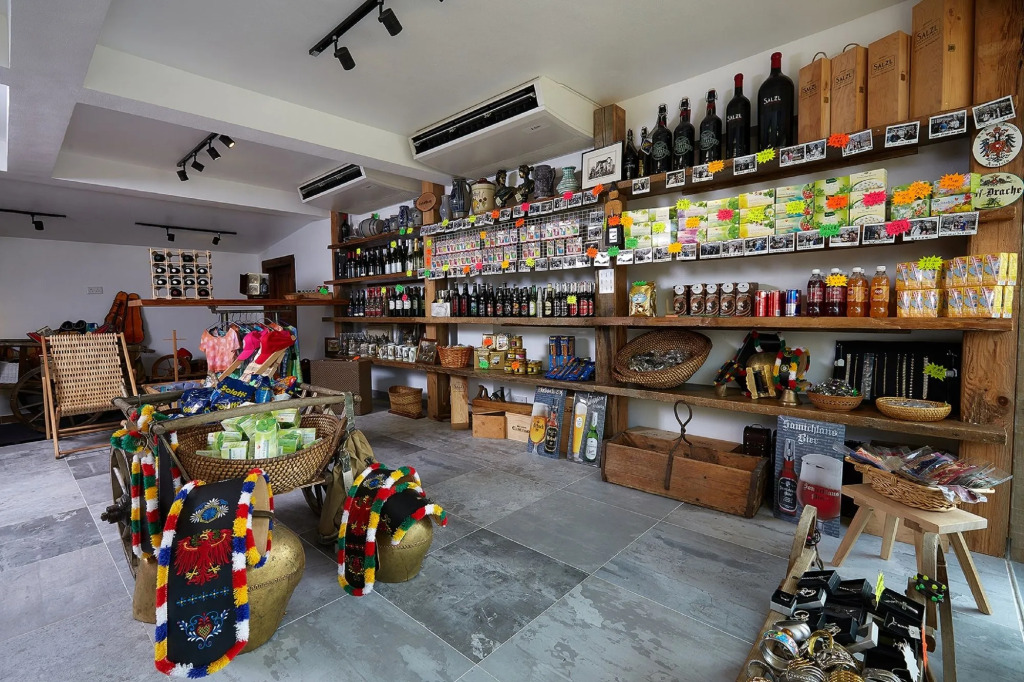 B & B Cheung Chau