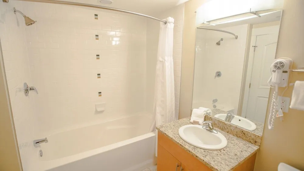 Fraser Crossing - 3406 2 Bedroom Condo