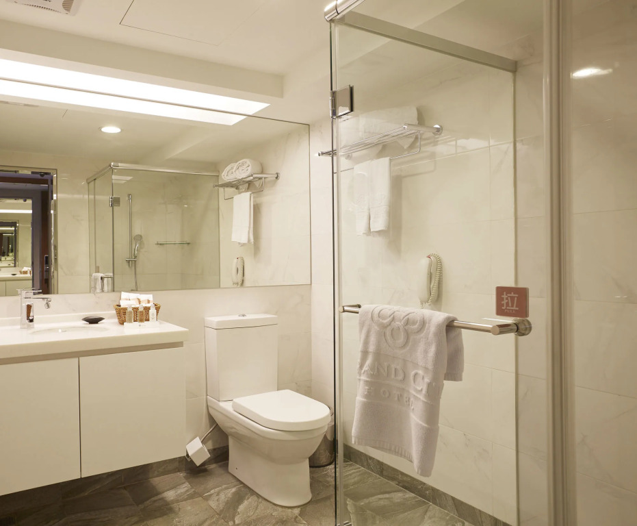 Grand City Hotel