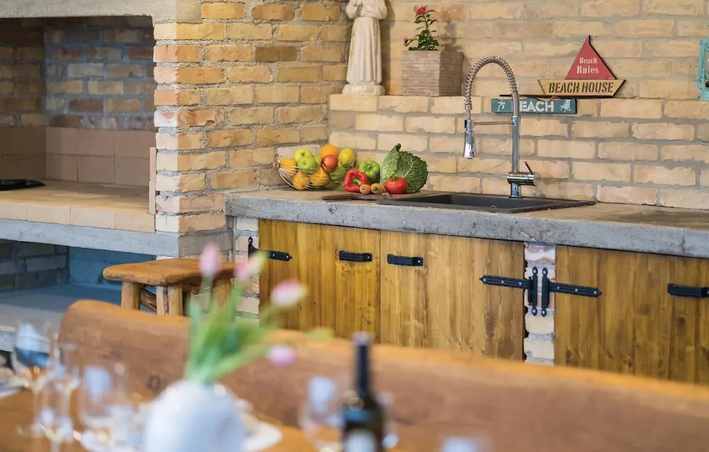 Amazing Home in Zagreb With Outdoor Swimming Pool, Wifi and Outdoor Swimming Pool