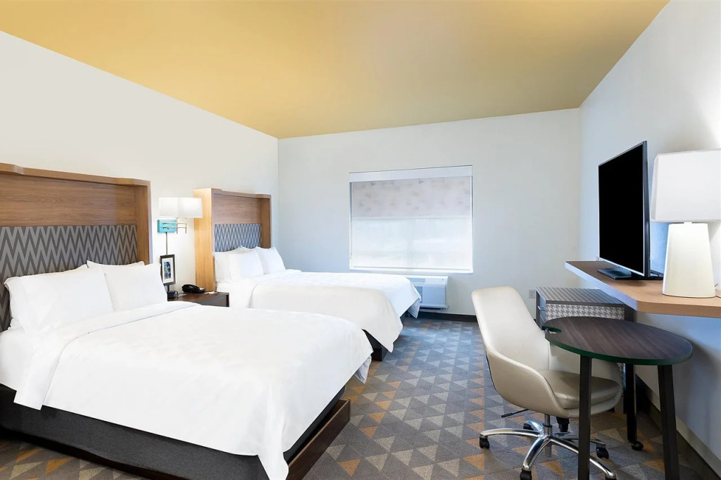 Holiday Inn & Suites Memphis Southeast-Germantown by IHG