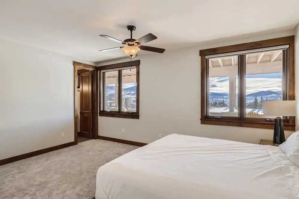 Mountain Oasis Dreams, 7 bedroom home with Hot tub, New listing! 8 Home by RedAwning