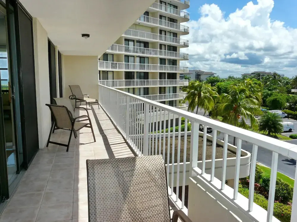 Front Unit Facing Beach With Wraparound Balcony
