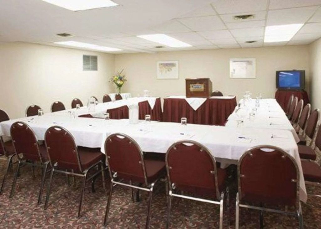 Quality Inn & Suites PE Trudeau Airport