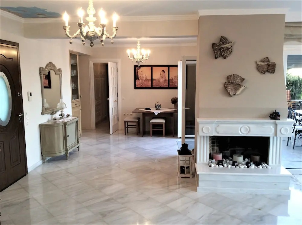 Villa Saronikos