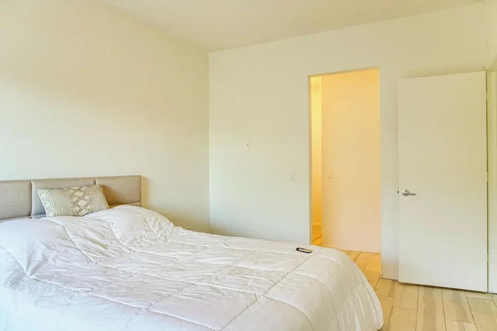 Unwind Poolside! Condo 1 Mi to South Mountain Park