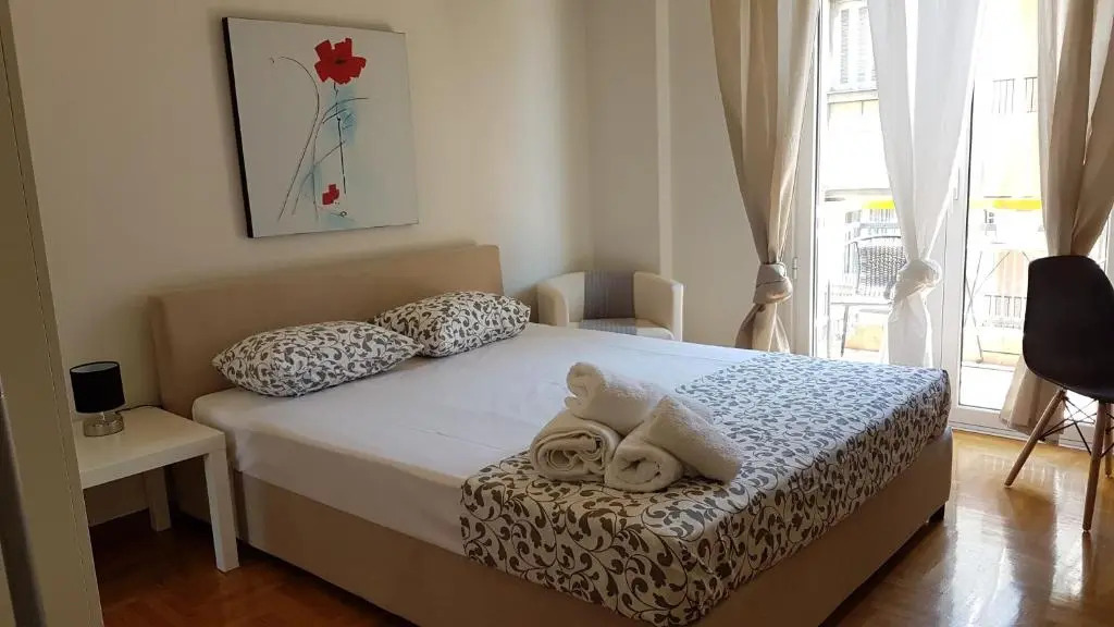 Errathens Wheat Apartment - Athens Center, 3 Bd, 1 Bath