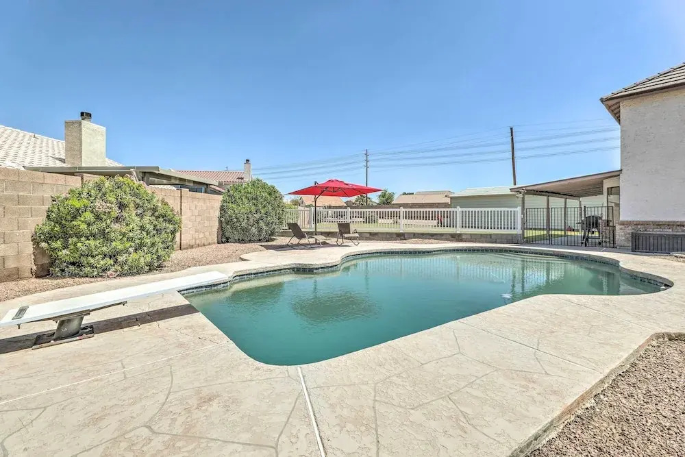 2 Mi to Dtwn Gilbert! Snowbird Escape w/ Pool