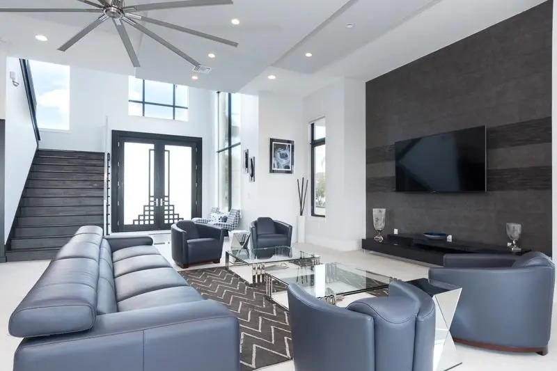 Villa W172 Luxury 12 Bedroom House Sleeps 30