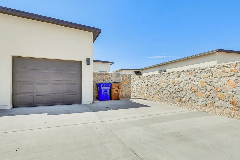 Home w/ Private Patio 10 Mi to Rio Grande!