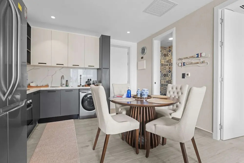 NOK Elegant 2BR Apt by Vistacana