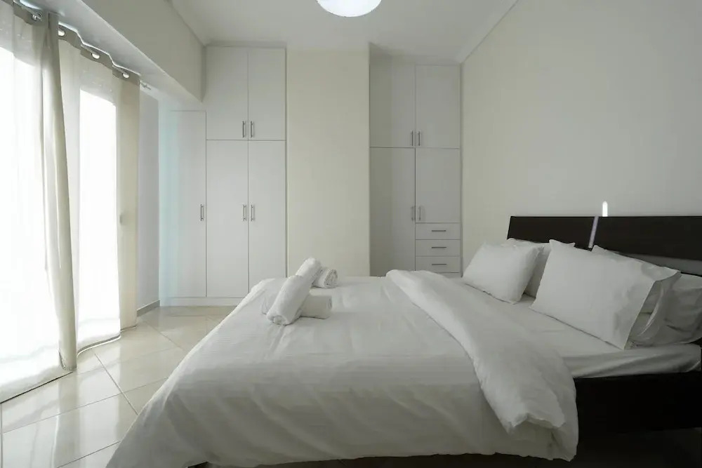 Fotomara sunny and colourful apartment with view