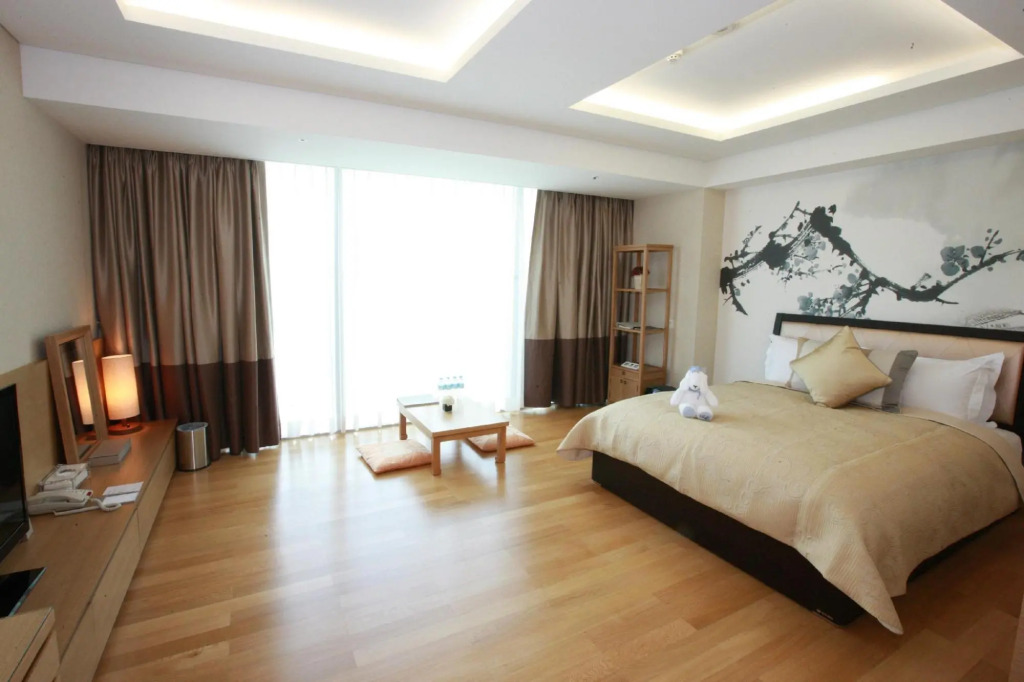 High 1 Convention Hotel