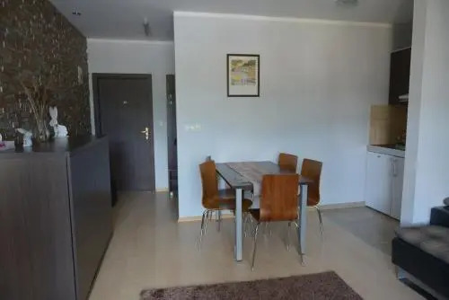 Apartament 325