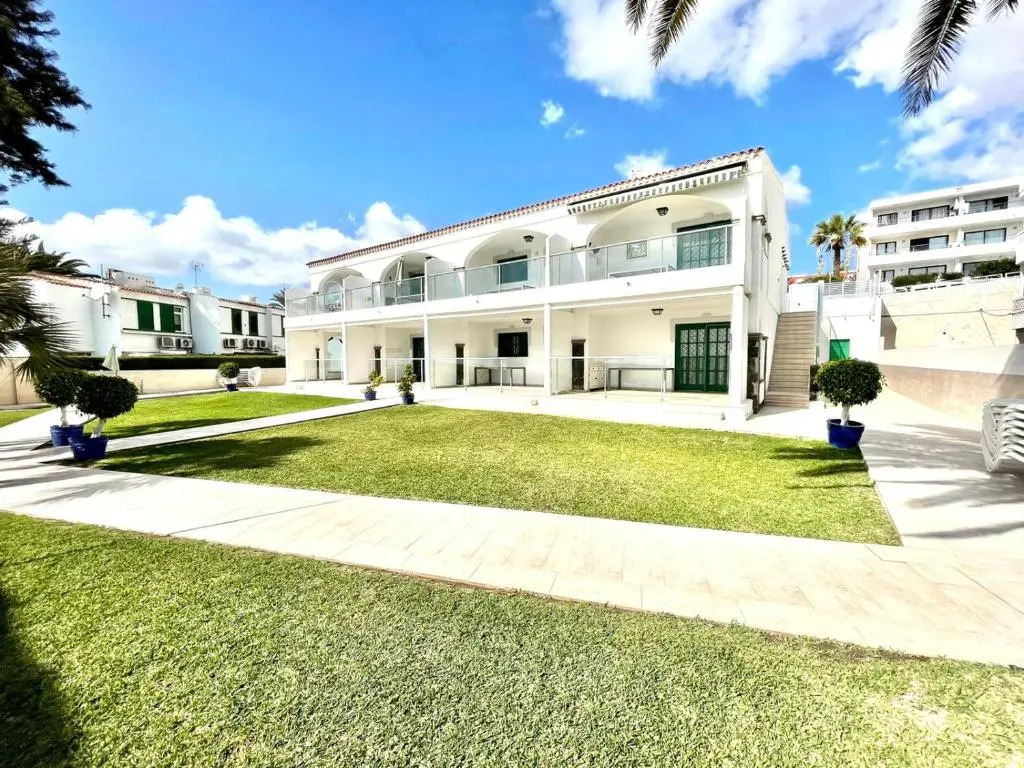 Apartamento 3A con FreeWifi y estupenda vista a Mar en Playa Las Burras