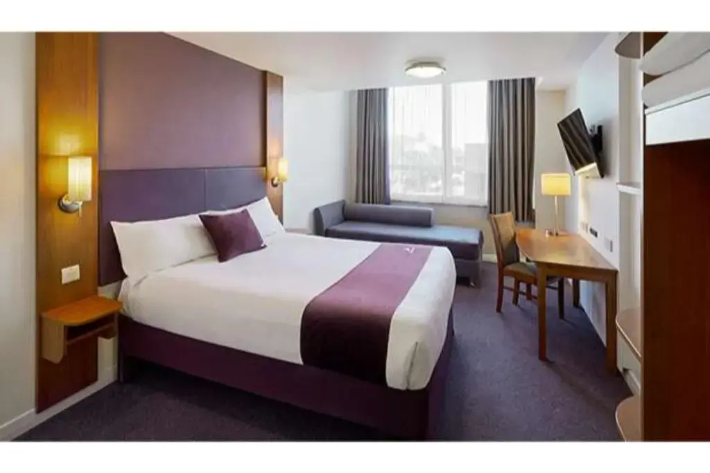 Отель Premier Inn Inverness Centre Millburn Rd