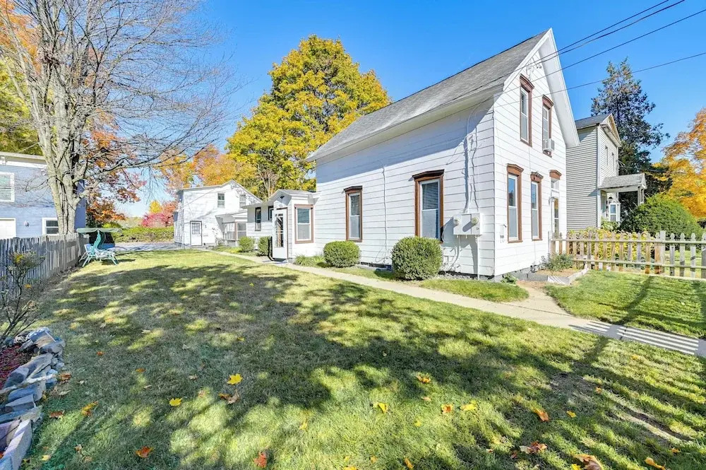 Saratoga Springs Home Near Downtown & Casino