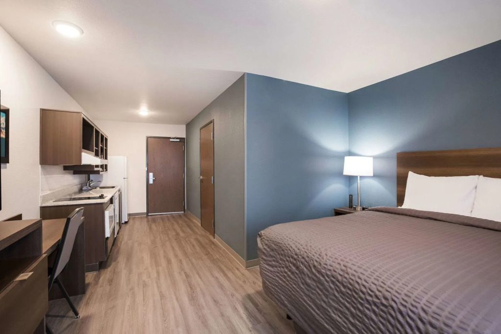 WoodSpring Suites Detroit Madison Heights