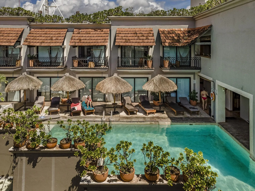 Caribbean Paradise Hotel & Spa - 5th Avenue