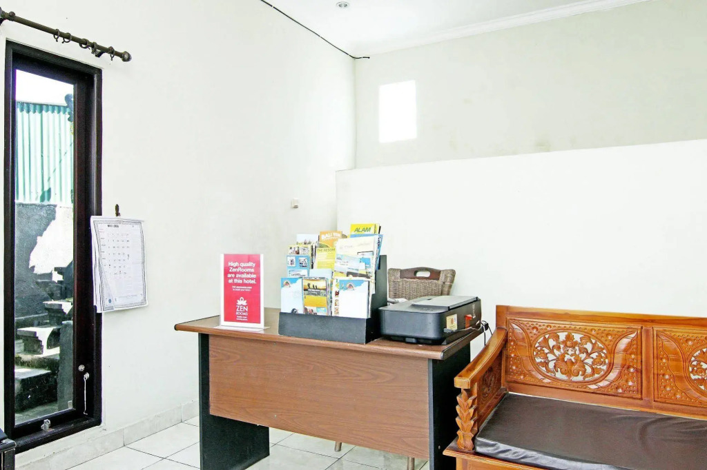 Gong Corner Guest House 2