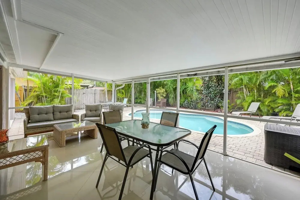 ‘Pelican Nest’, Tropical Naples Villa w/ Pool