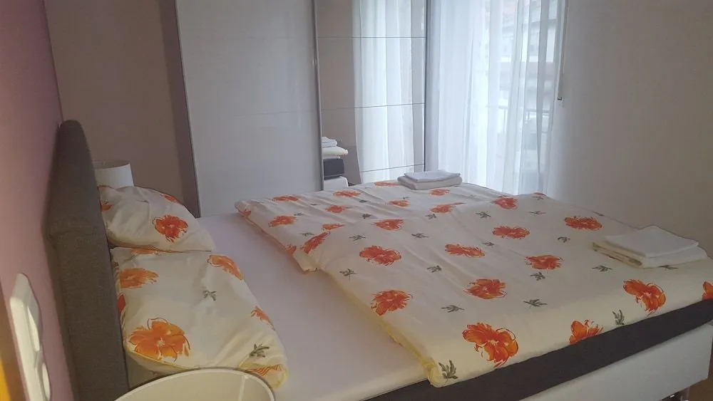 Outletcity Ferienwohnung Wohnung 1 - 2