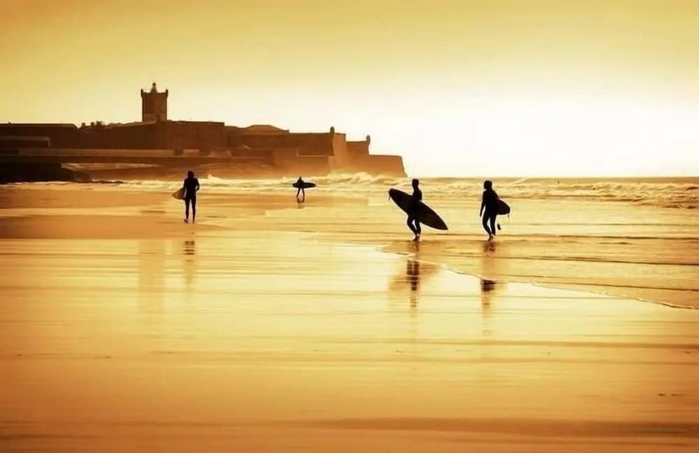 Help Yourself Hostels - Parede