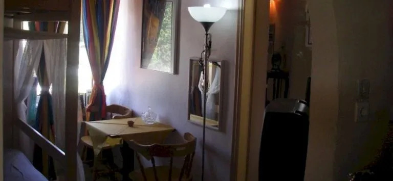 Adonis Guesthouse