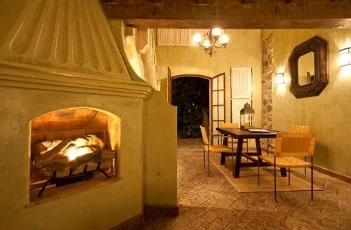 Casa Tierra Negra