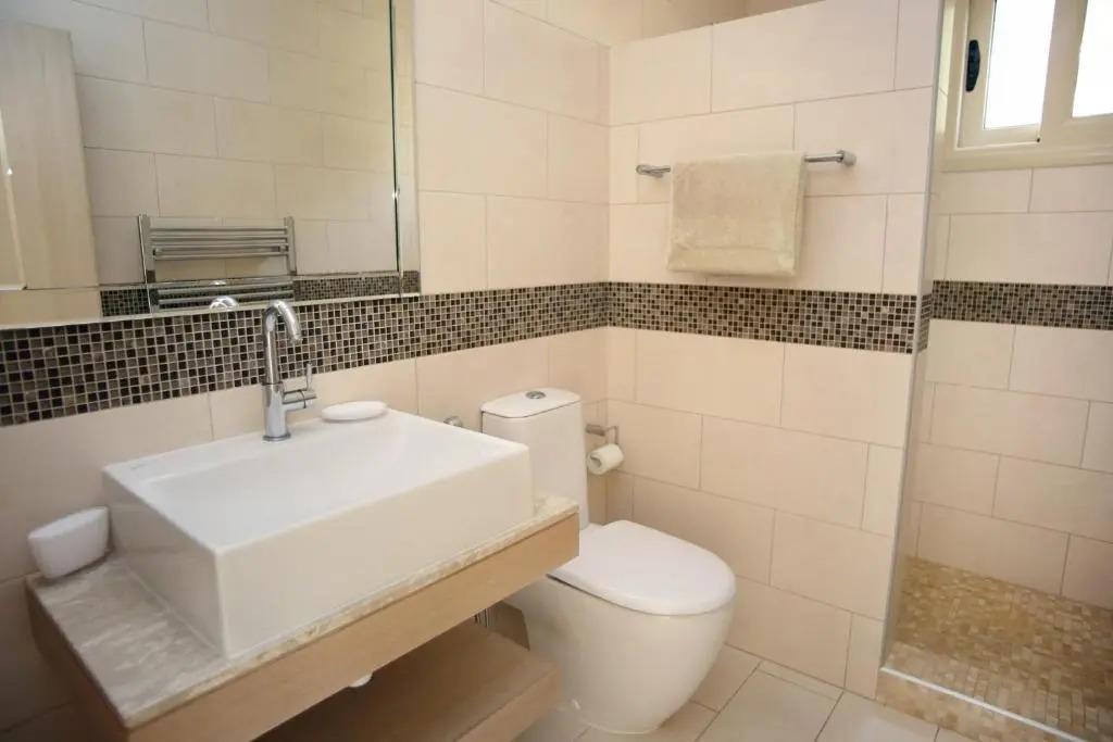 Seafront 5 Bedroom Villa Paradise in Sea Caves