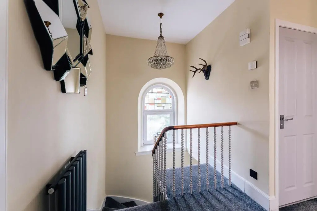 Luxury Inverness central apartment private parking
