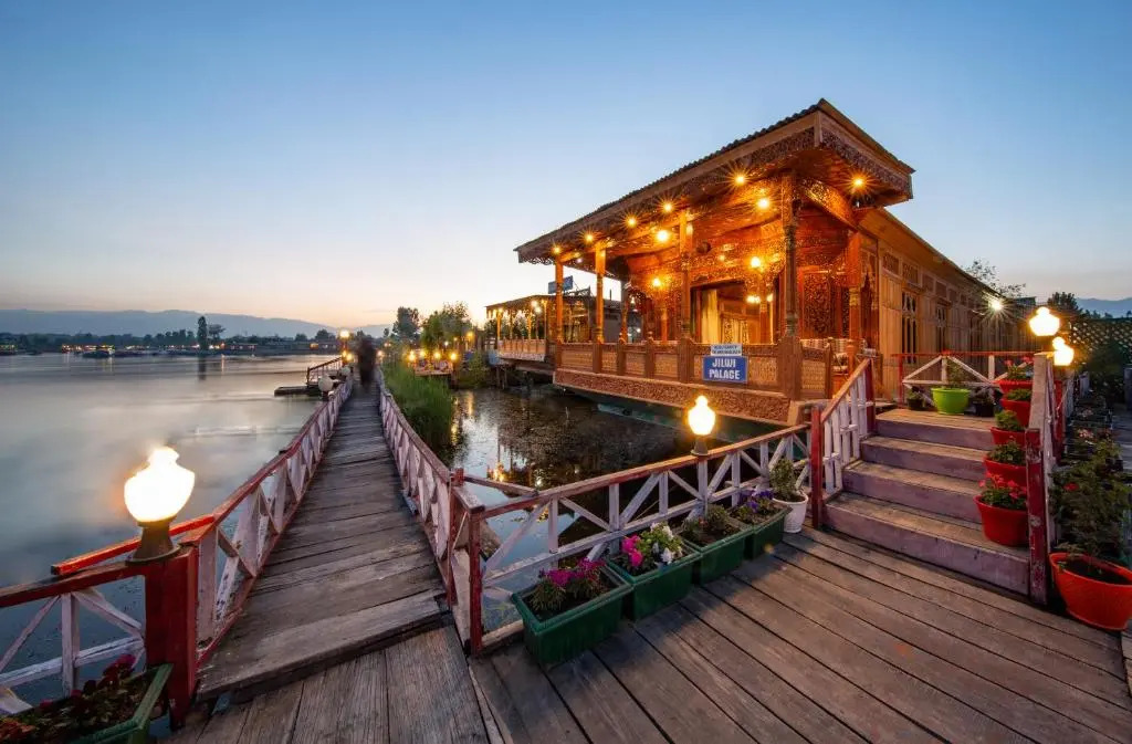 Kolu Group Of Houseboats