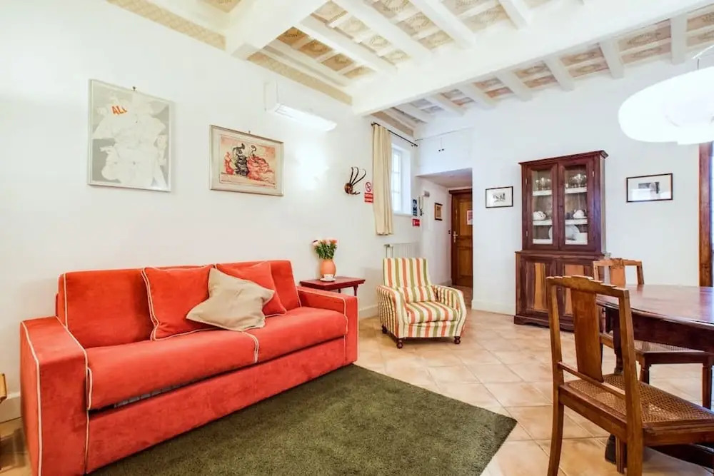 Elegant 1Br Flat in Amazing Central Location!