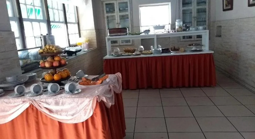 Gold Avenue Hotel