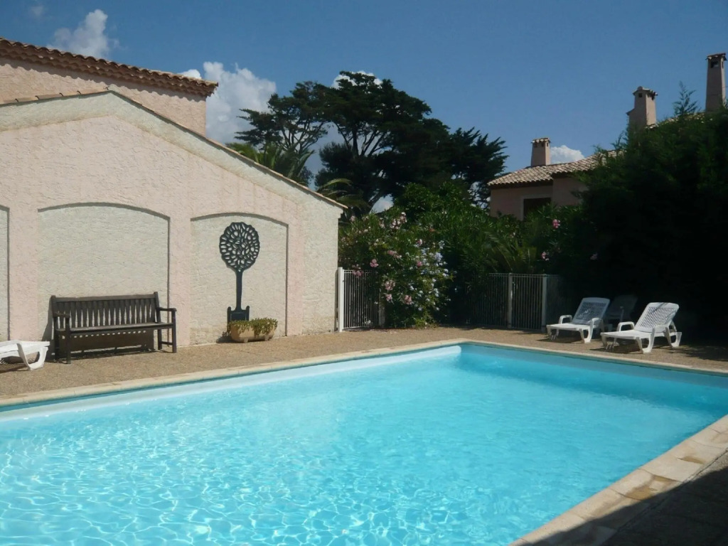 Holiday home with shared pool and 200 m from the beach, Sainte-Maxime